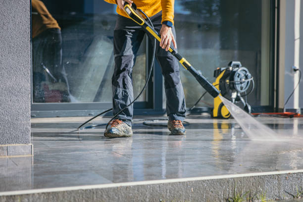Best Animal Enclosure Cleaning  in Leesville, LA